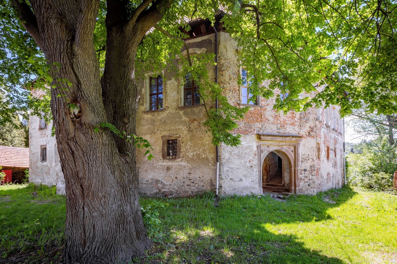 Vodní tvrz Popovice